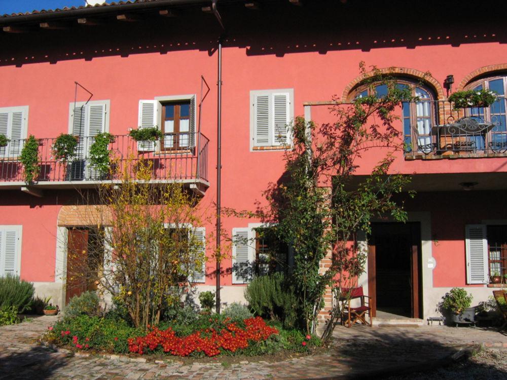 Agriturismo Il Gioco Dell'Oca Bed & Breakfast Barolo Exterior photo